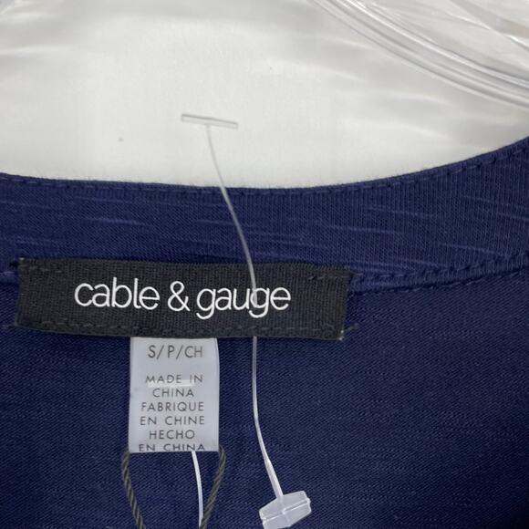 Cable & Gauge Short Sleeve Split Neck Top Size Small - Picture 6 of 8